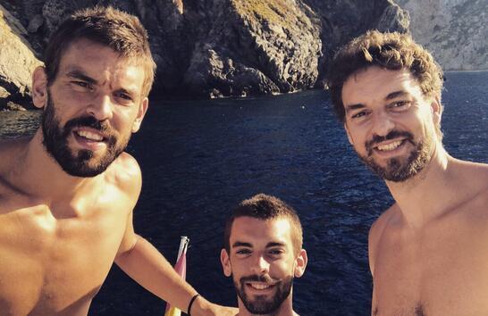 名记：苏亚雷斯拒绝乌拉圭民族邀请，暂时不考虑回归家乡球队（权威记者：苏亚雷斯婉拒乌拉圭民族队邀约，短期内无意回归家乡俱乐部）