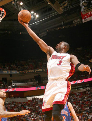 图片报：拜仁飞机因慕尼黑大雾无法起飞，只能去奥格斯堡乘机（图片报：慕尼黑大雾致拜仁无法起飞，转赴奥格斯堡登机）