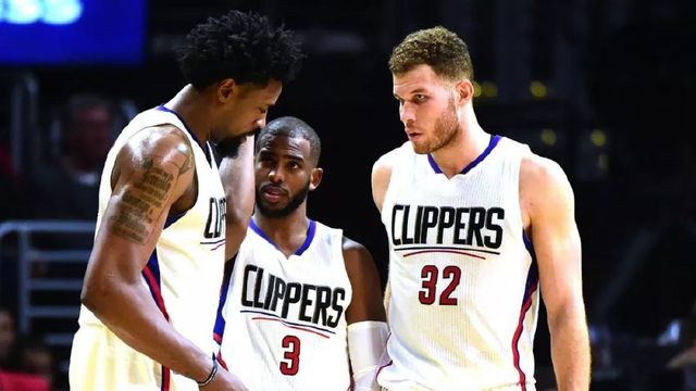 拉菲尼亚否认转会沙特传闻：不知道假新闻哪来的，真是无语（拉菲尼亚驳斥赴沙特传言：不知假消息从何而来，令人无语）