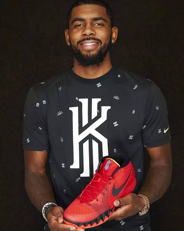 迪卡尼奥：国米球员在场上应务实一些；齐沃布阵时要打破常规（迪卡尼奥：国米需更务实；齐沃排兵布阵应敢于求变）