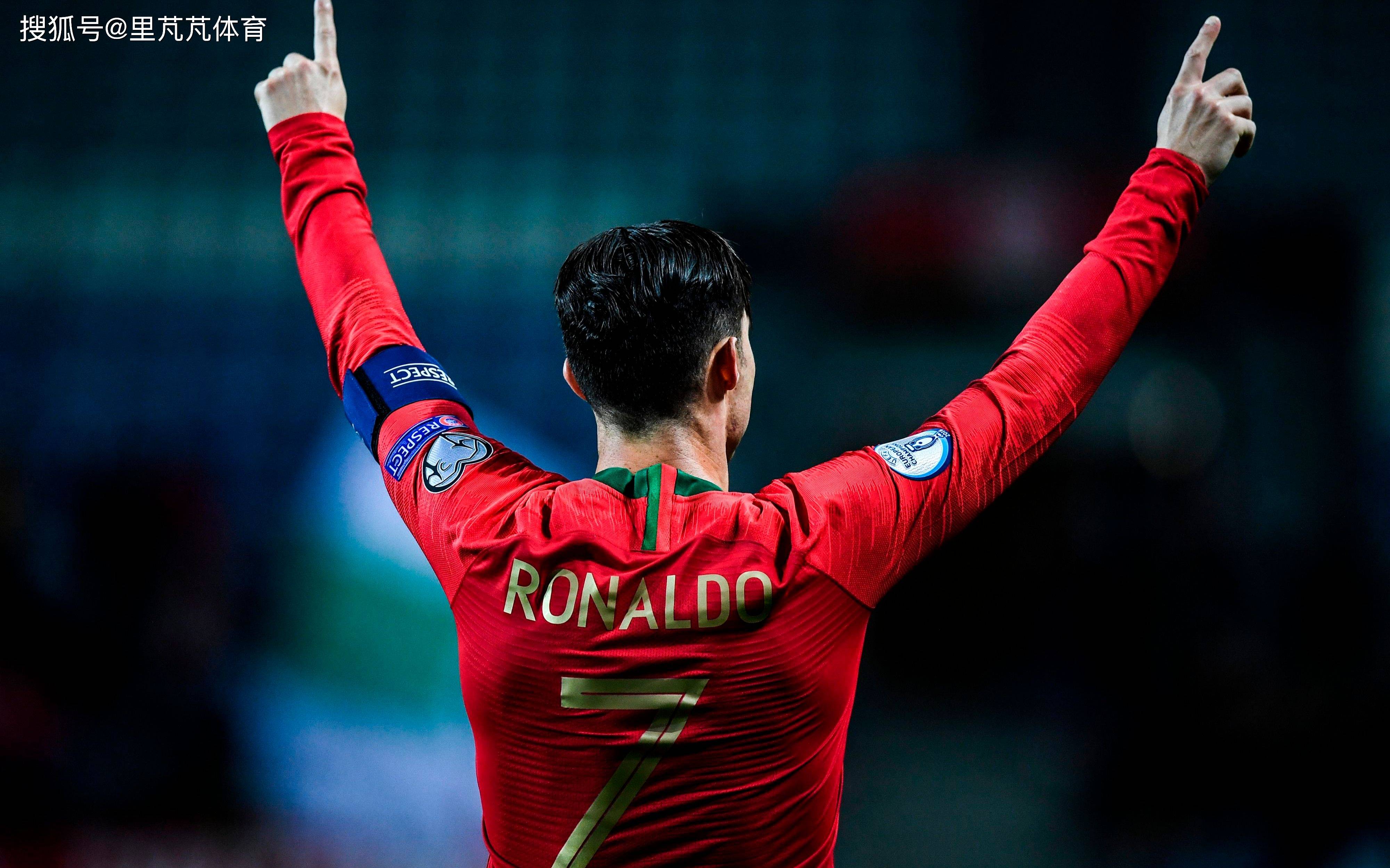 苏州地区球迷近距离感受了足协杯的特色（苏州球迷近距离体验足协杯魅力）