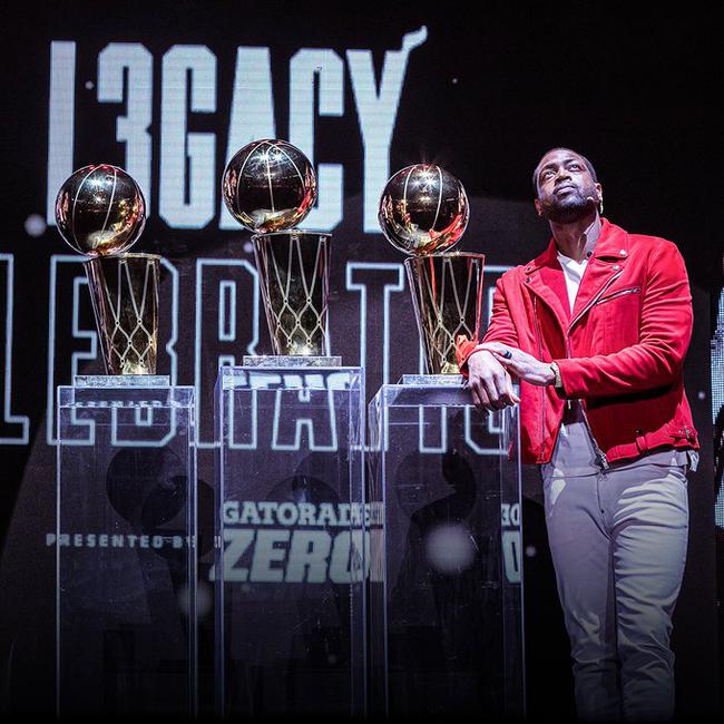 12月13日NBA看点：库里复出战群狼，老鹰、活塞强强对话（12月13日NBA焦点：库里复出迎战森林狼，老鹰与活塞上演强强对决）