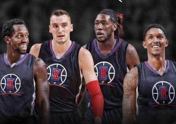 当选中超最佳教练，拉莫斯：这是我们集体奉献的成果（荣膺中超最佳教练，拉莫斯：荣耀属于团队）