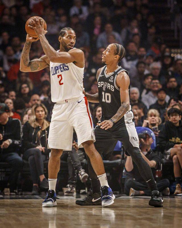 对乌奈-西蒙说了啥？恩里克打趣：别想进我带的国家队了（恩里克调侃乌奈-西蒙：别想入选我执教的国家队）