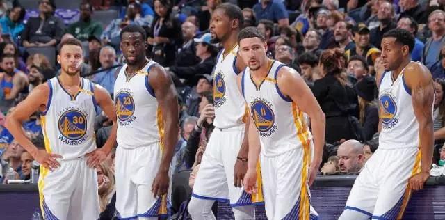 罗马诺：帕利尼亚对转会热刺很感兴趣，后者将与拜仁谈判（罗马诺：帕利尼亚倾向加盟热刺，热刺将与拜仁开启谈判）