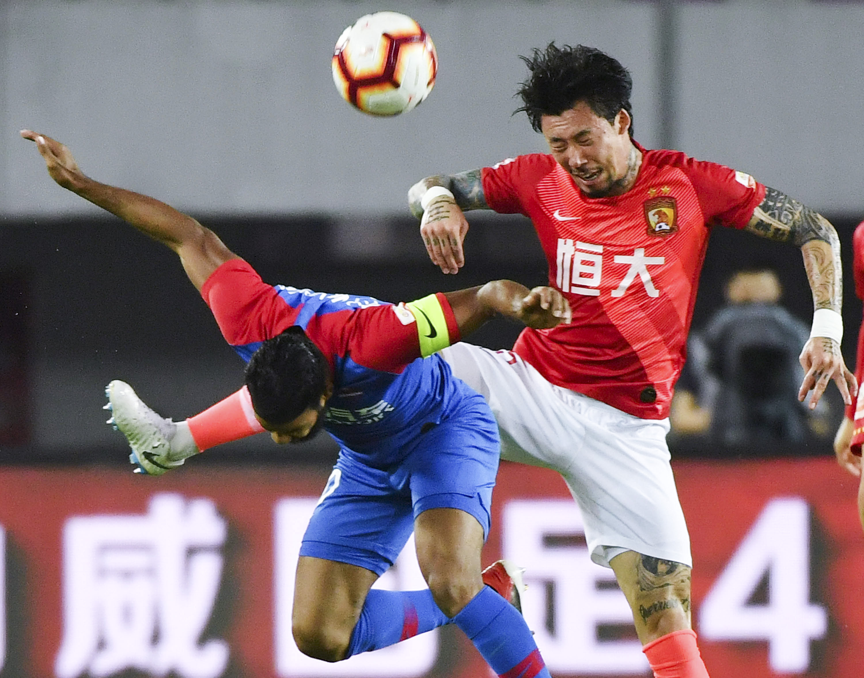 库蒂尼奥身价下降到350万欧，巅峰身价1.5亿，本赛季52场11球（库蒂尼奥从1.5亿跌至350万欧：本季52场打入11球）