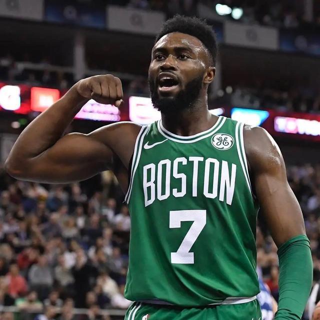 斯基拉：尤文派球探考察意大利20岁右后卫帕莱斯特拉（斯基拉：尤文派出球探考察20岁意大利右闸帕莱斯特拉）