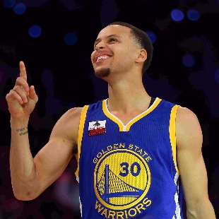 安全至上！NBA杯赛湖人弃用争议地板，恢复主场常规场地（为安全起见，湖人NBA杯赛改回常规主场地板，叫停争议地板）